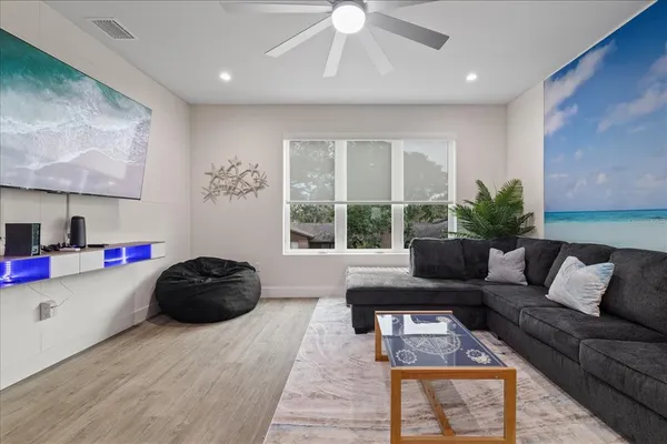 $10,000 | 623 Petit Way, Largo, FL 33770