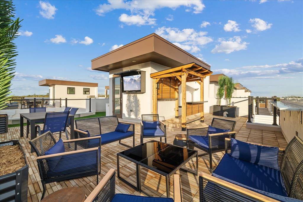 623 Petit Way Largo, FL 33770 - Photo 4 of 54