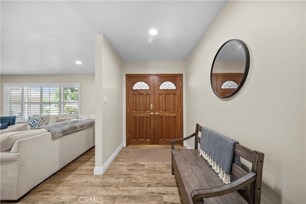 24607 Fourl Road Newhall, CA 91321 - Photo 4 of 25