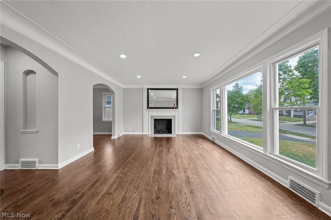 3601 Tullamore Road University Heights, OH 44118 - Photo 4 of 45