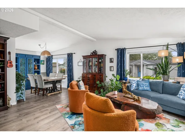 $210,000 | 4055 Royal Avenue, Unit 22, Eugene, OR 97402