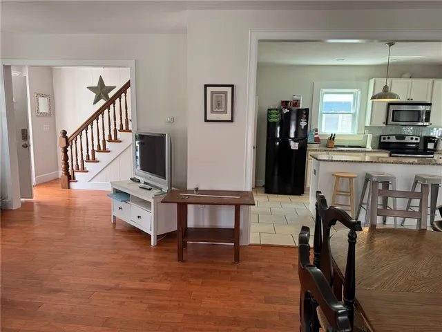 $3,900 | 20 Narragansett Avenue, Newport, RI 02840