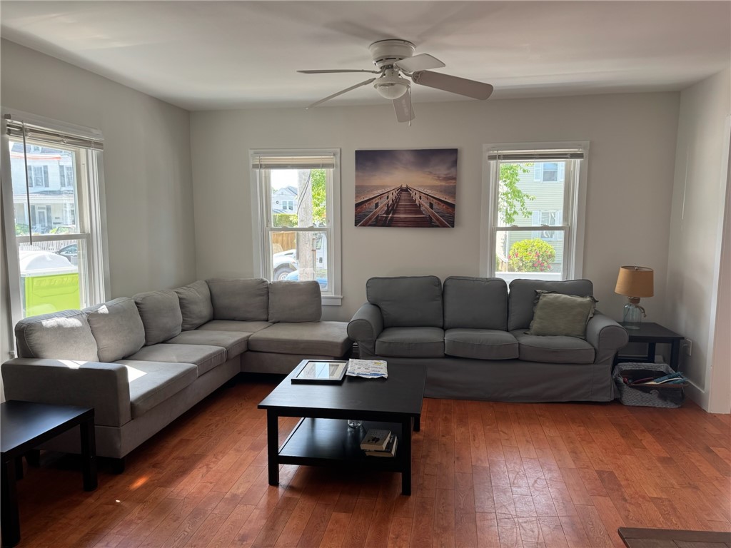 20 Narragansett Avenue Newport, RI 02840 - Photo 7 of 31