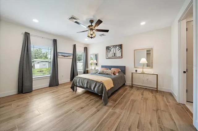 $794,000 | 1876 Livingstone Street, Sarasota, FL 34231