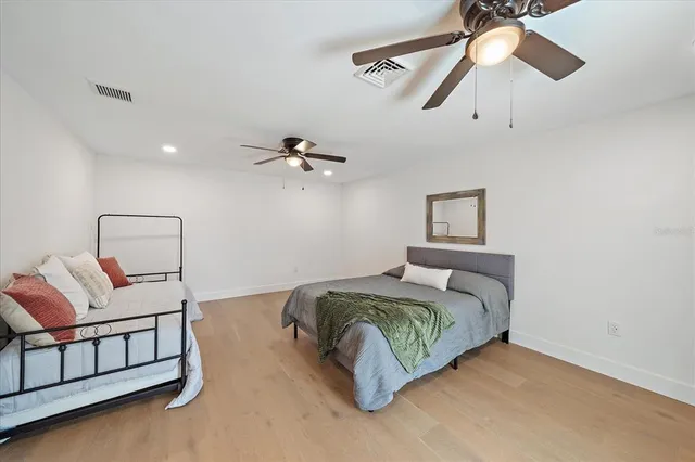 $794,000 | 1876 Livingstone Street, Sarasota, FL 34231