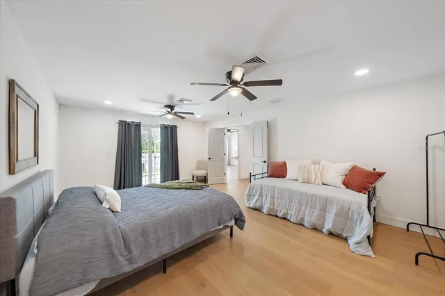 $794,000 | 1876 Livingstone Street, Sarasota, FL 34231