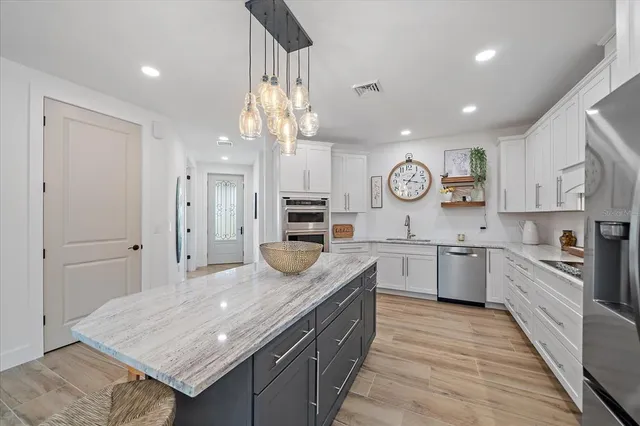 $794,000 | 1876 Livingstone Street, Sarasota, FL 34231