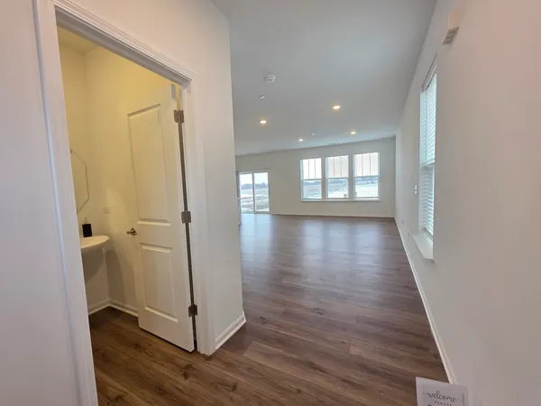 $2,799 | 458 Hathaway Lane, Oswego, IL 60543