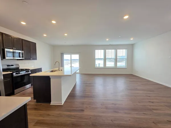 $2,799 | 458 Hathaway Lane, Oswego, IL 60543