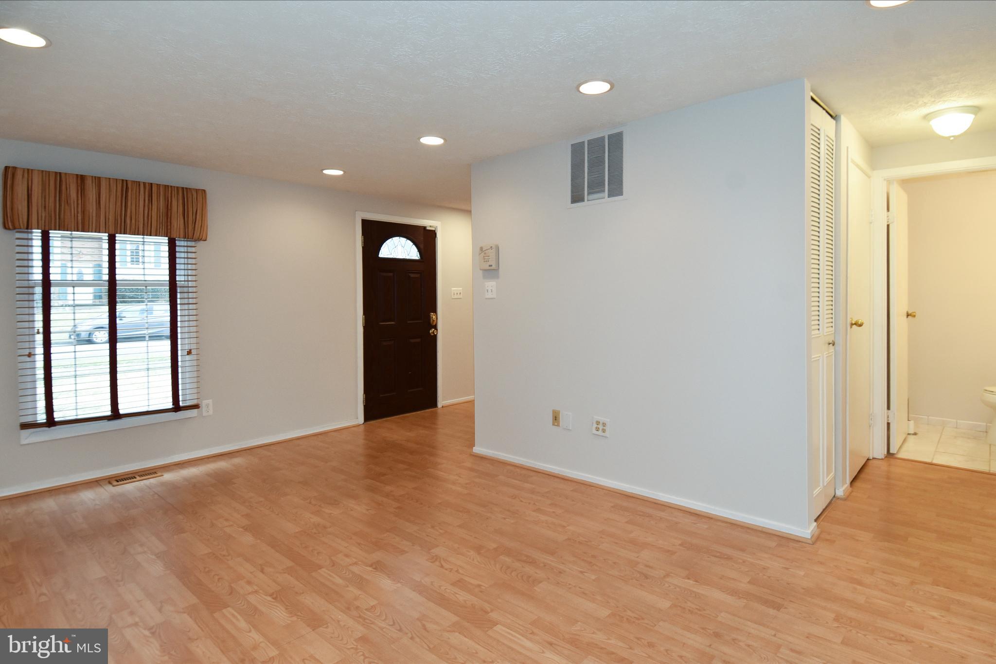 6115 Mantle Road Burke, VA 22015 - Photo 12 of 49 Gallery Image 12