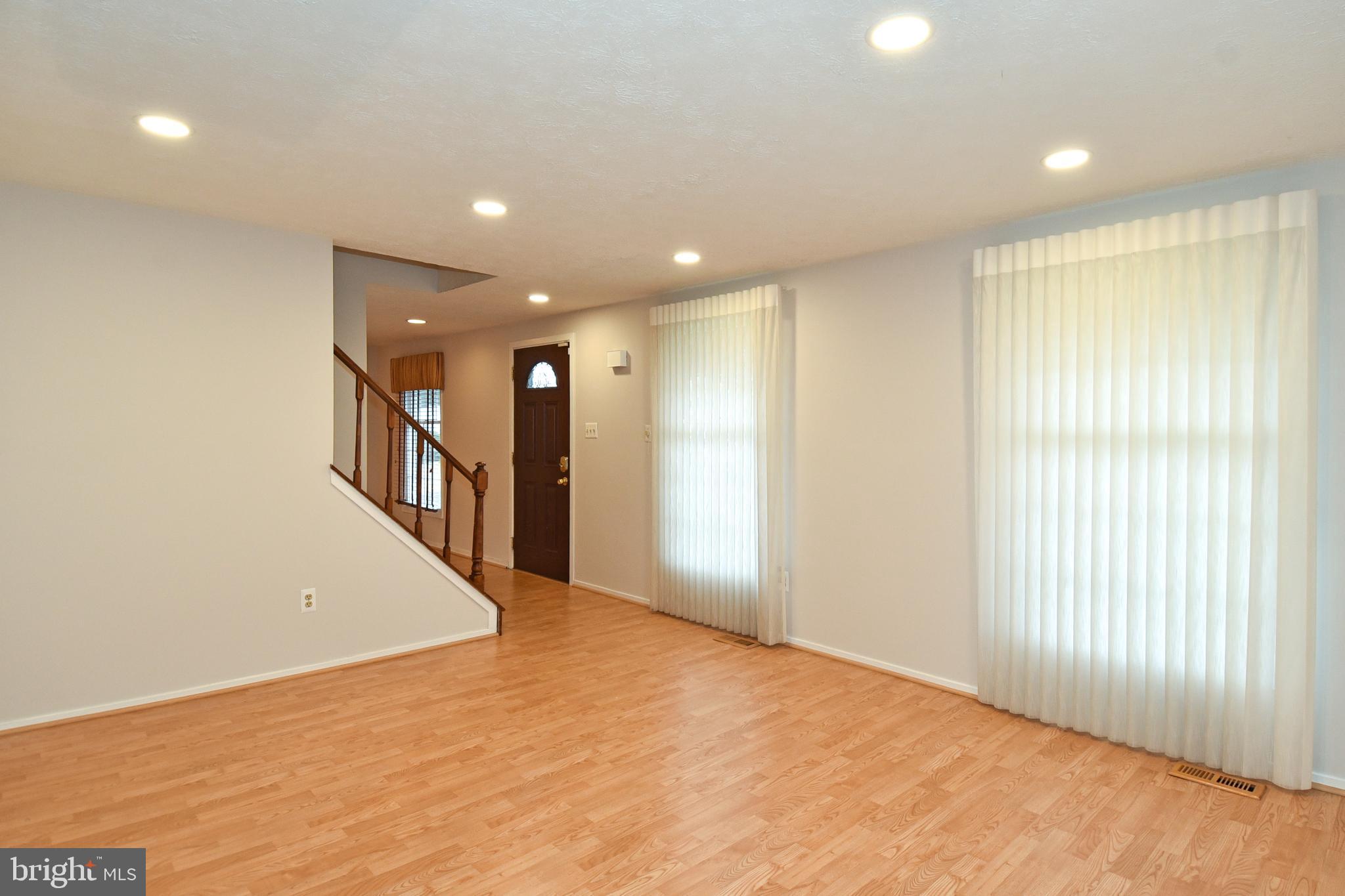 6115 Mantle Road Burke, VA 22015 - Photo 3 of 49 Gallery Image 3
