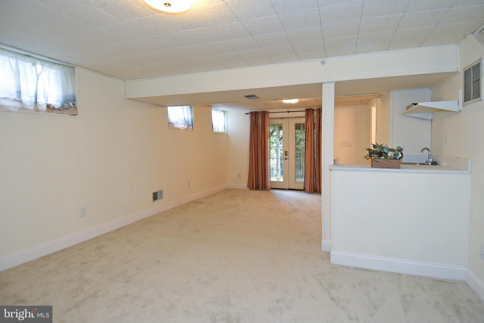 6115 Mantle Road Burke, VA 22015 - Photo 32 of 49 Gallery Image 32