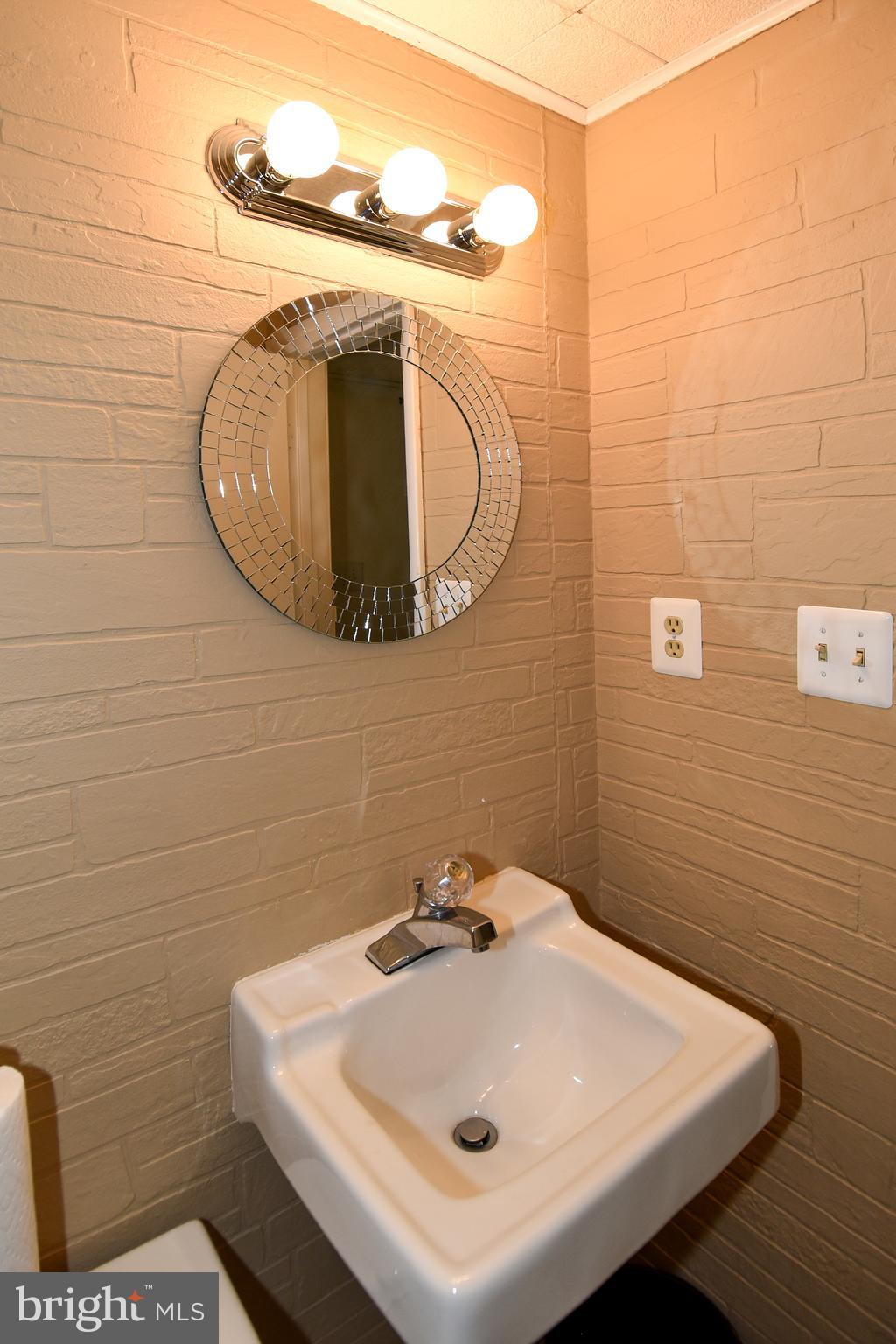 6115 Mantle Road Burke, VA 22015 - Photo 38 of 49 Gallery Image 38