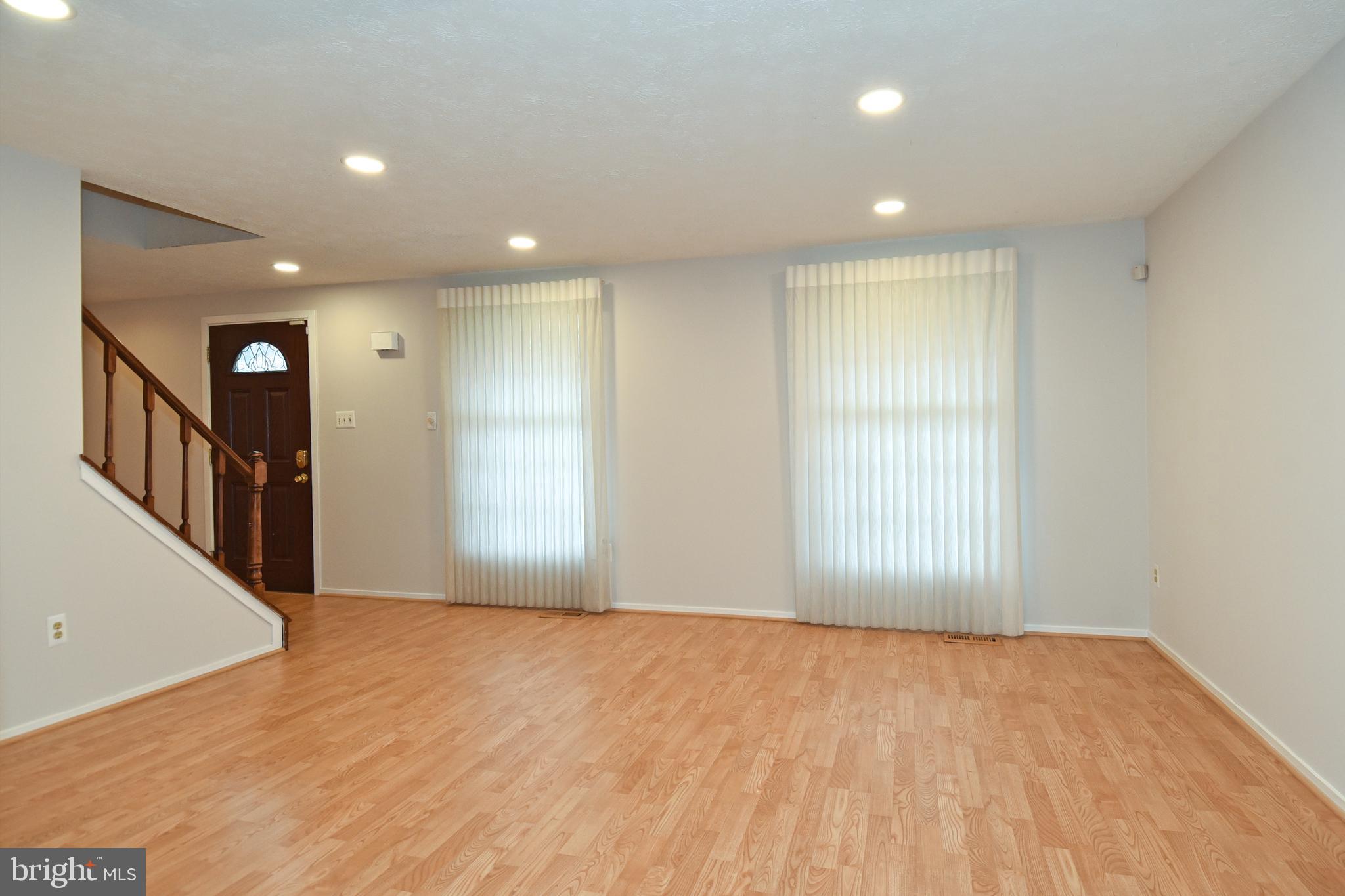 6115 Mantle Road Burke, VA 22015 - Photo 6 of 49 Gallery Image 6