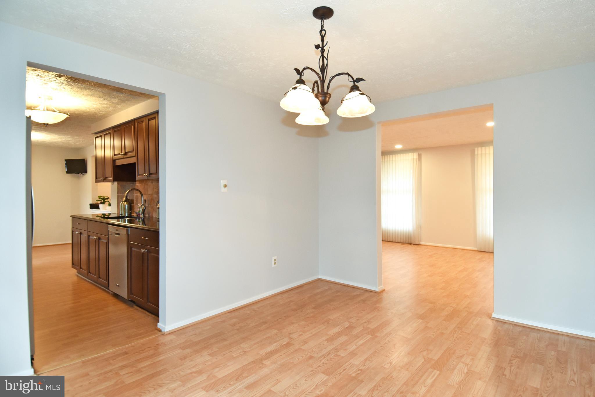 6115 Mantle Road Burke, VA 22015 - Photo 9 of 49 Gallery Image 9