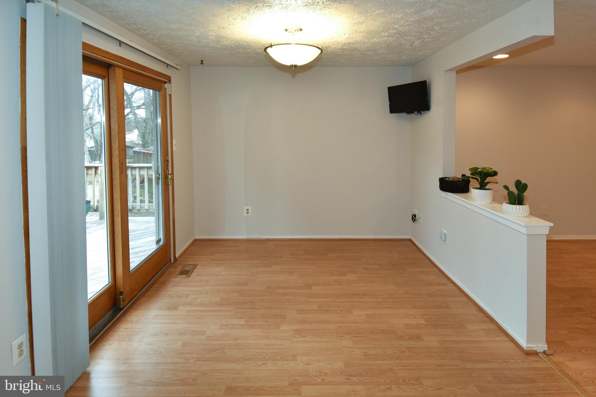 6115 Mantle Road Burke, VA 22015 - Photo 10 of 49 Gallery Image 10