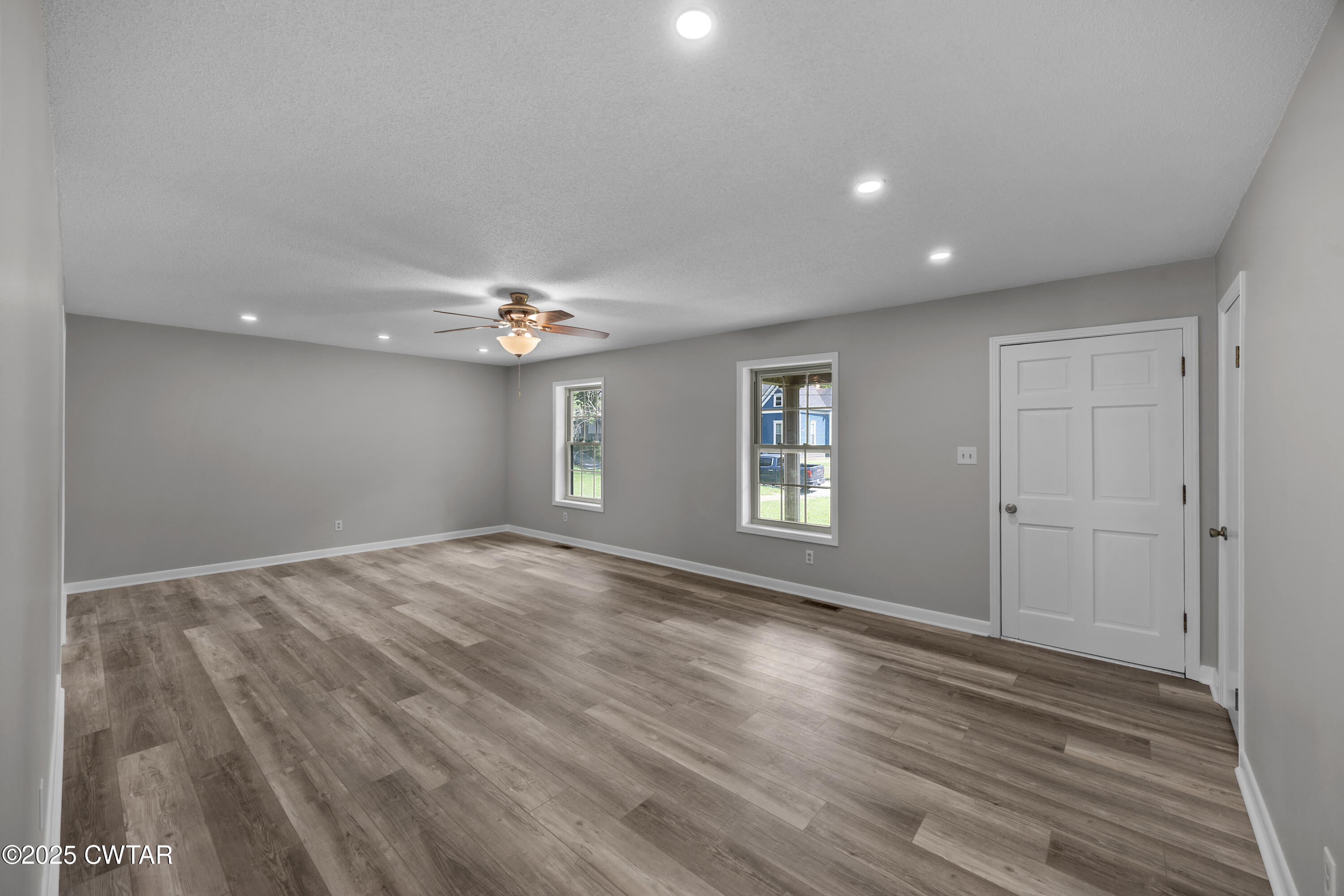 354 East Maple Street Dyer, TN 38330 - Photo 2 of 22 E02A4427