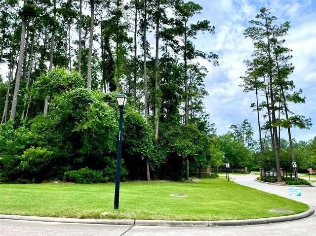 $1,350,000 | 67 North Glenwild Circle, Spring, TX 77389