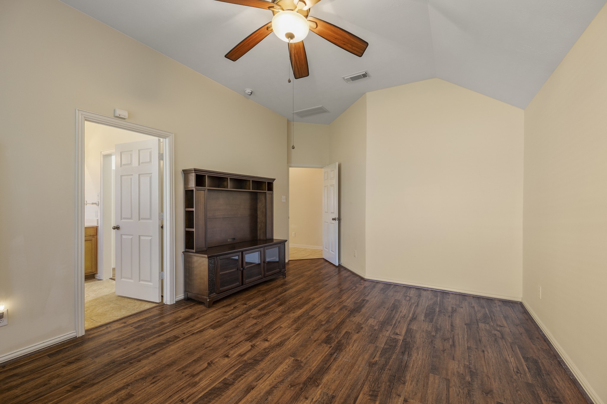 20014 Queens Oak Court Spring, TX 77379 - Photo 20 of 49 a view of a livingroom with wooden floor