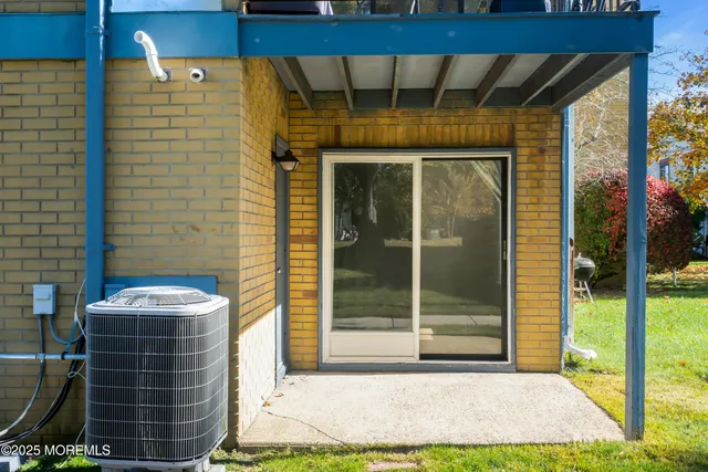 $2,200 | 27 Newport Court, Unit 239, Brick, NJ 08724