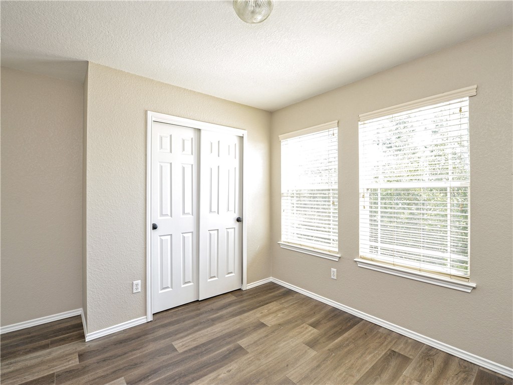 9212 Rowlands Sayle Road Austin, TX 78744 - Photo 13 of 35 Gallery Image 13