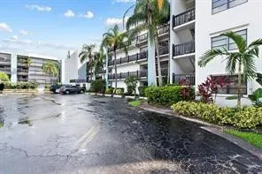 $2,300 | 1021 Mockingbird Lane, Unit 114, Plantation, FL 33324