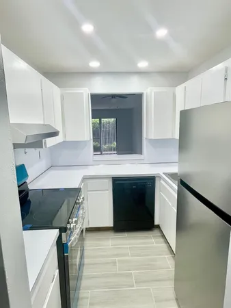 $2,300 | 1021 Mockingbird Lane, Unit 114, Plantation, FL 33324