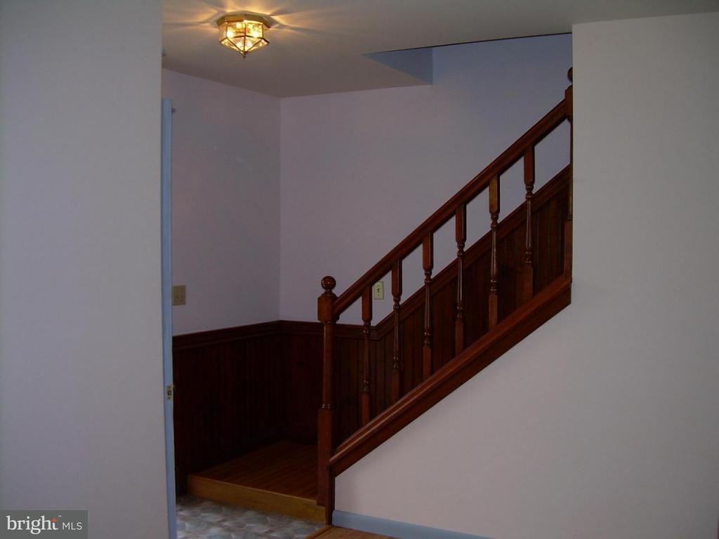 381 Oaklyn Road Lebanon, PA 17042 - Photo 8 of 14 Gallery Image 8