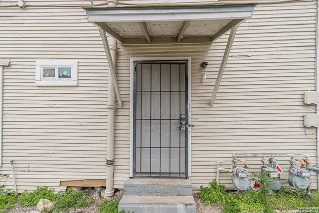 $850 | 2407 South New Braunfels Avenue, Unit 3, San Antonio, TX 78210