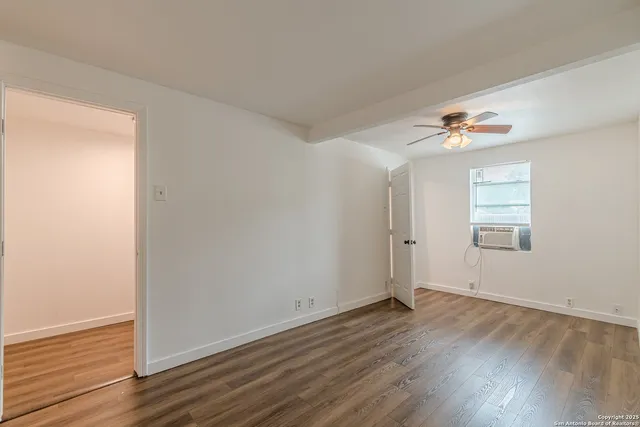 $850 | 2407 South New Braunfels Avenue, Unit 3, San Antonio, TX 78210