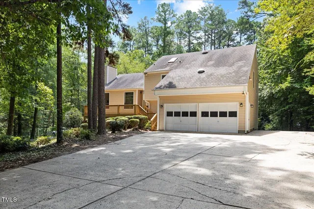 a view of a house with a outdoor space