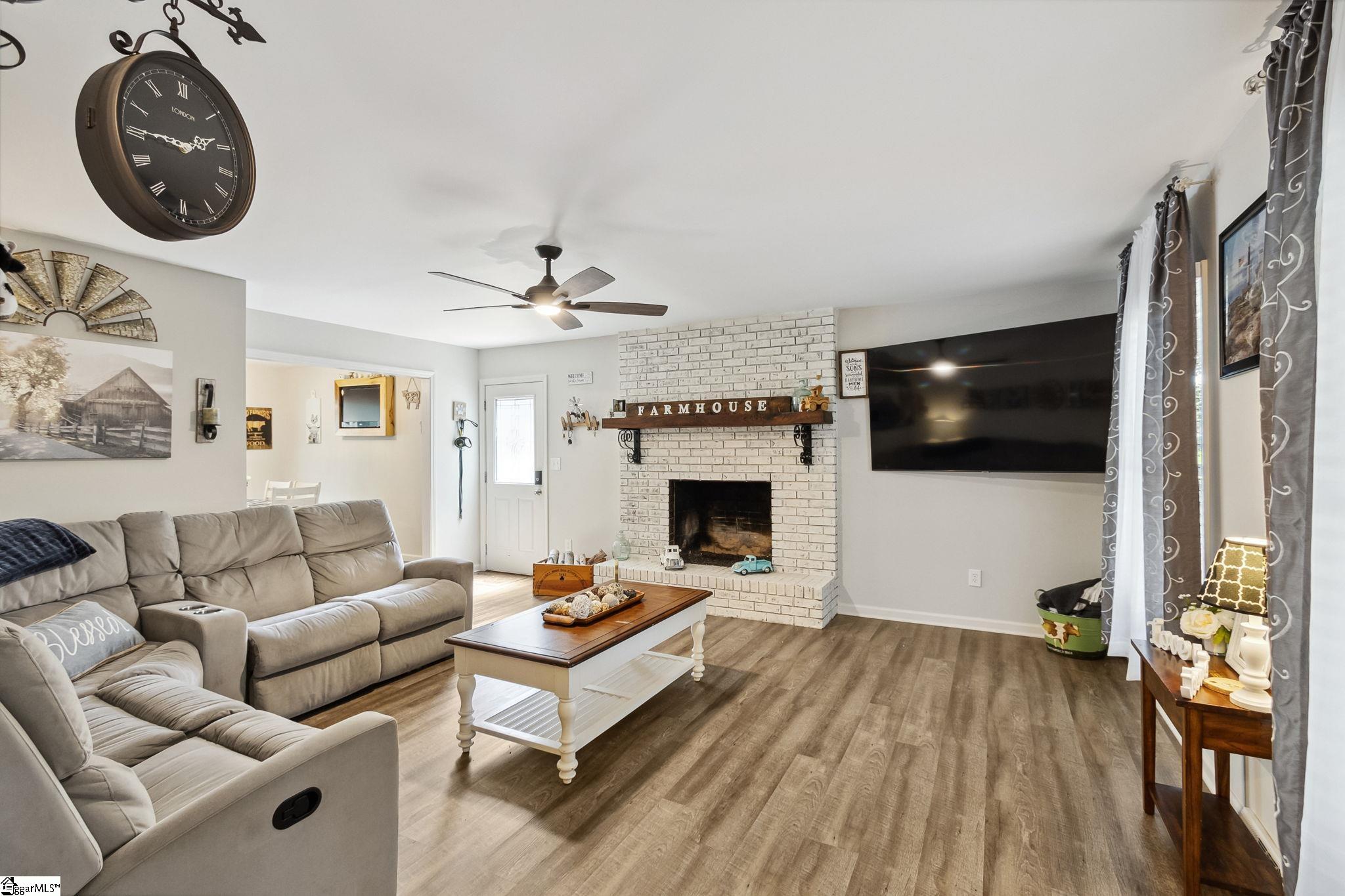 661 Canterbury Road Piedmont, SC 29673 - Photo 2 of 19 Gallery Image 2