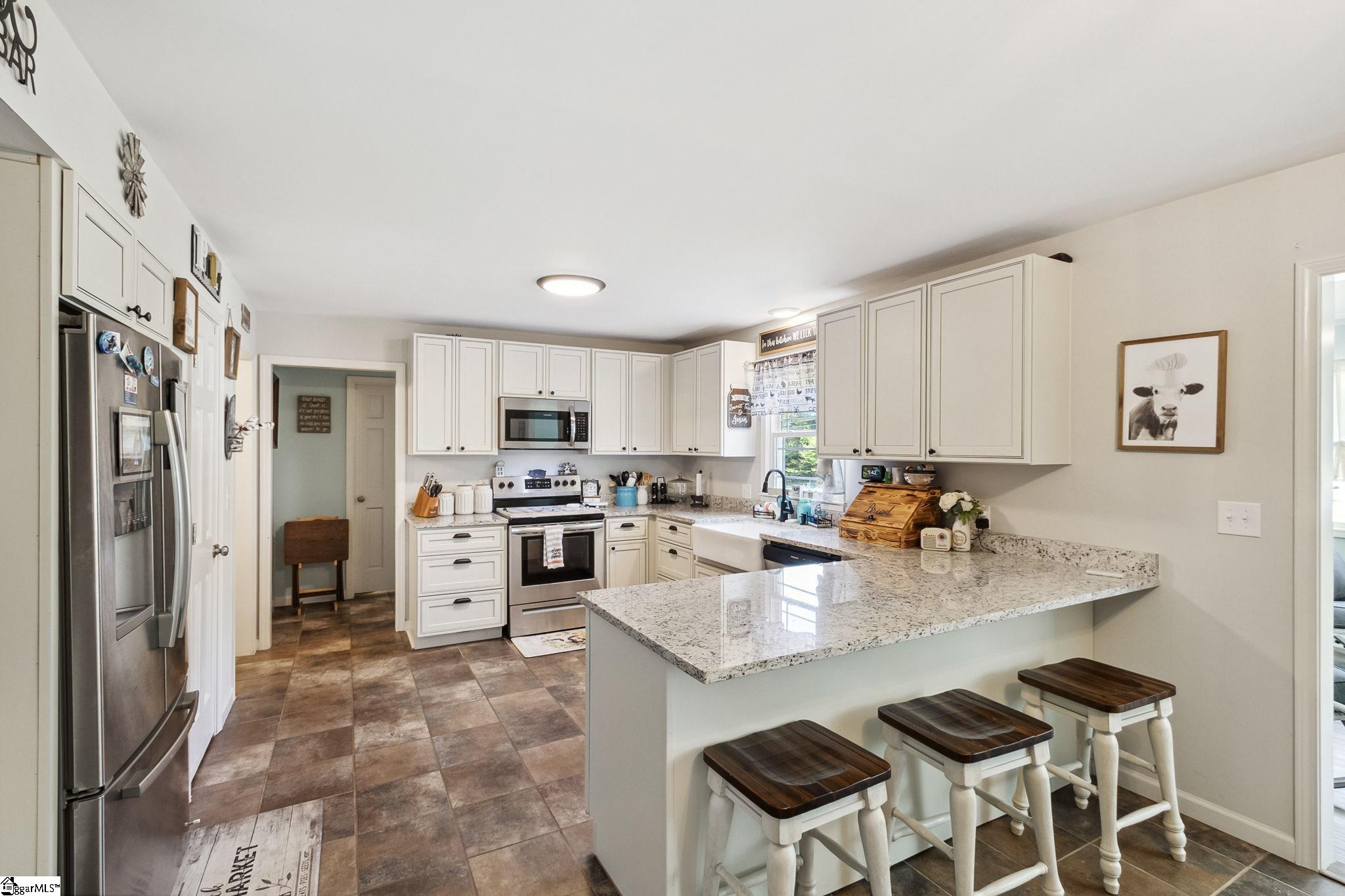 661 Canterbury Road Piedmont, SC 29673 - Photo 4 of 19 Gallery Image 4
