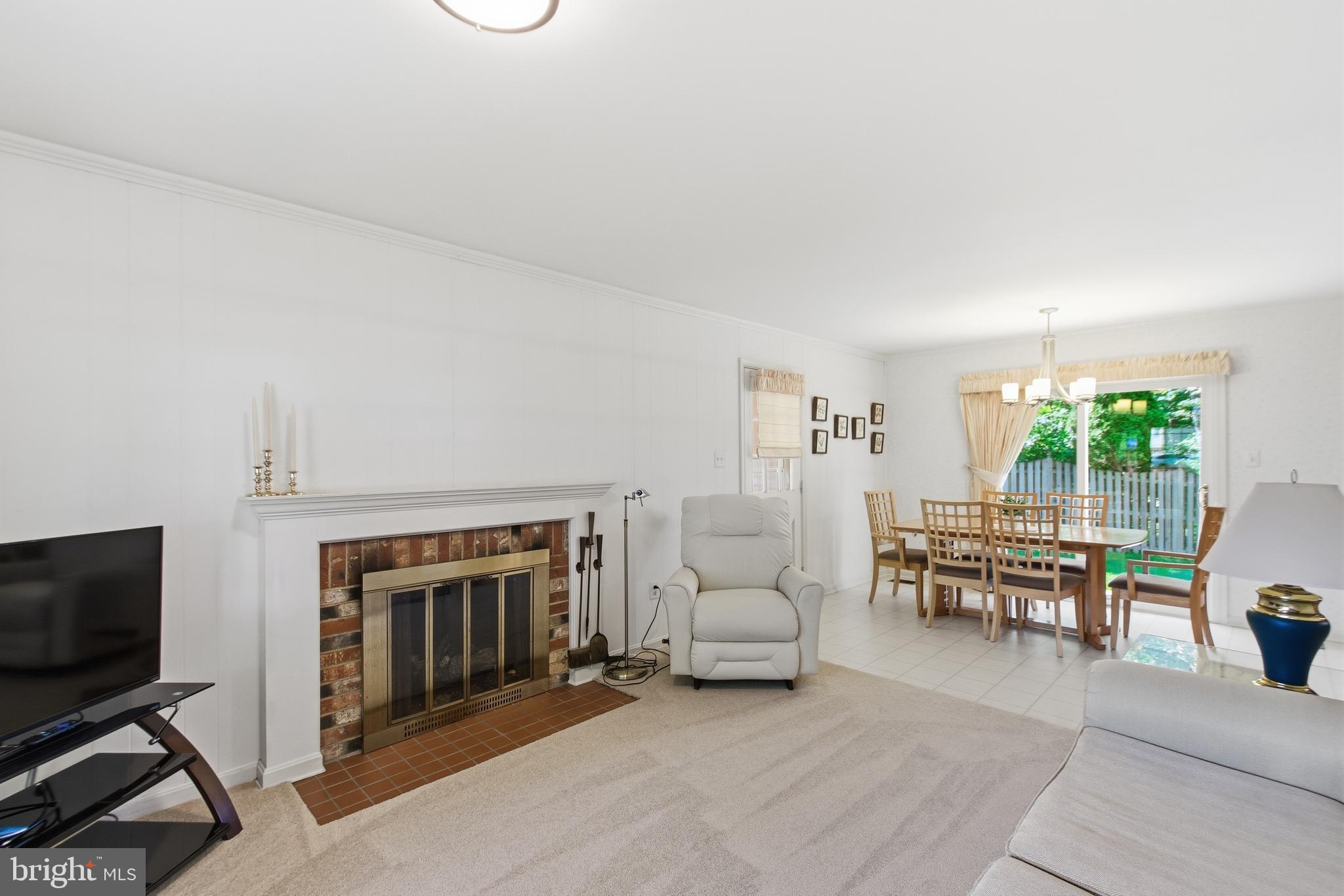 9385 Saddlemount Court Springfield, VA 22153 - Photo 23 of 51 Family Room 3rd View