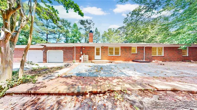 $289,000 | 2105 West Broad Street, Elizabethtown, NC 28337