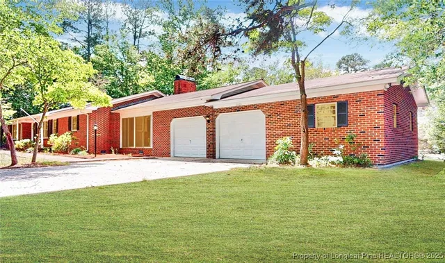 $289,000 | 2105 West Broad Street, Elizabethtown, NC 28337