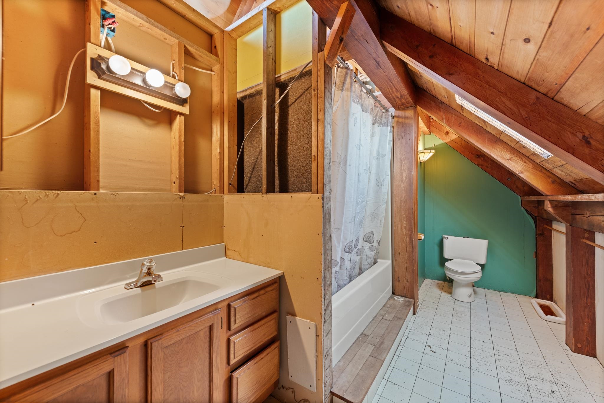 81 Disdam Road Holderness, NH 03245 - Photo 5 of 37