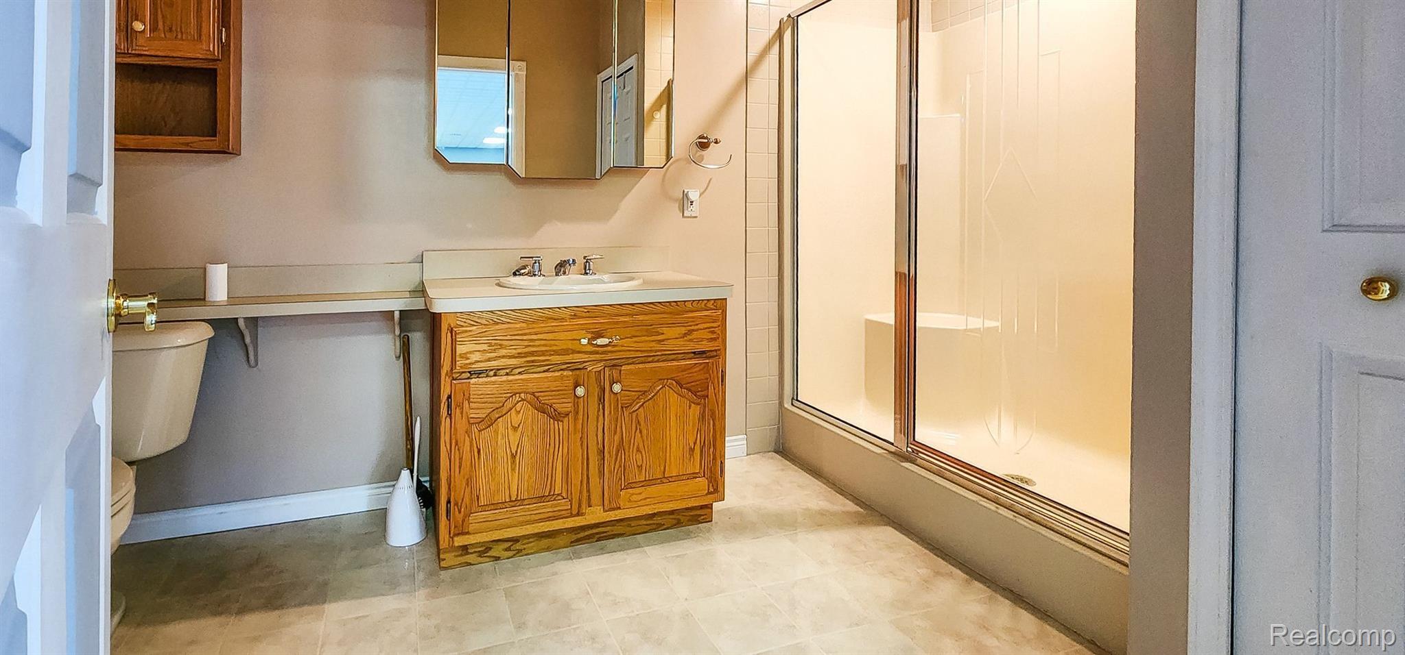 71624 Dequindre Road Romeo, MI 48065 - Photo 32 of 53 downstairs bathroom