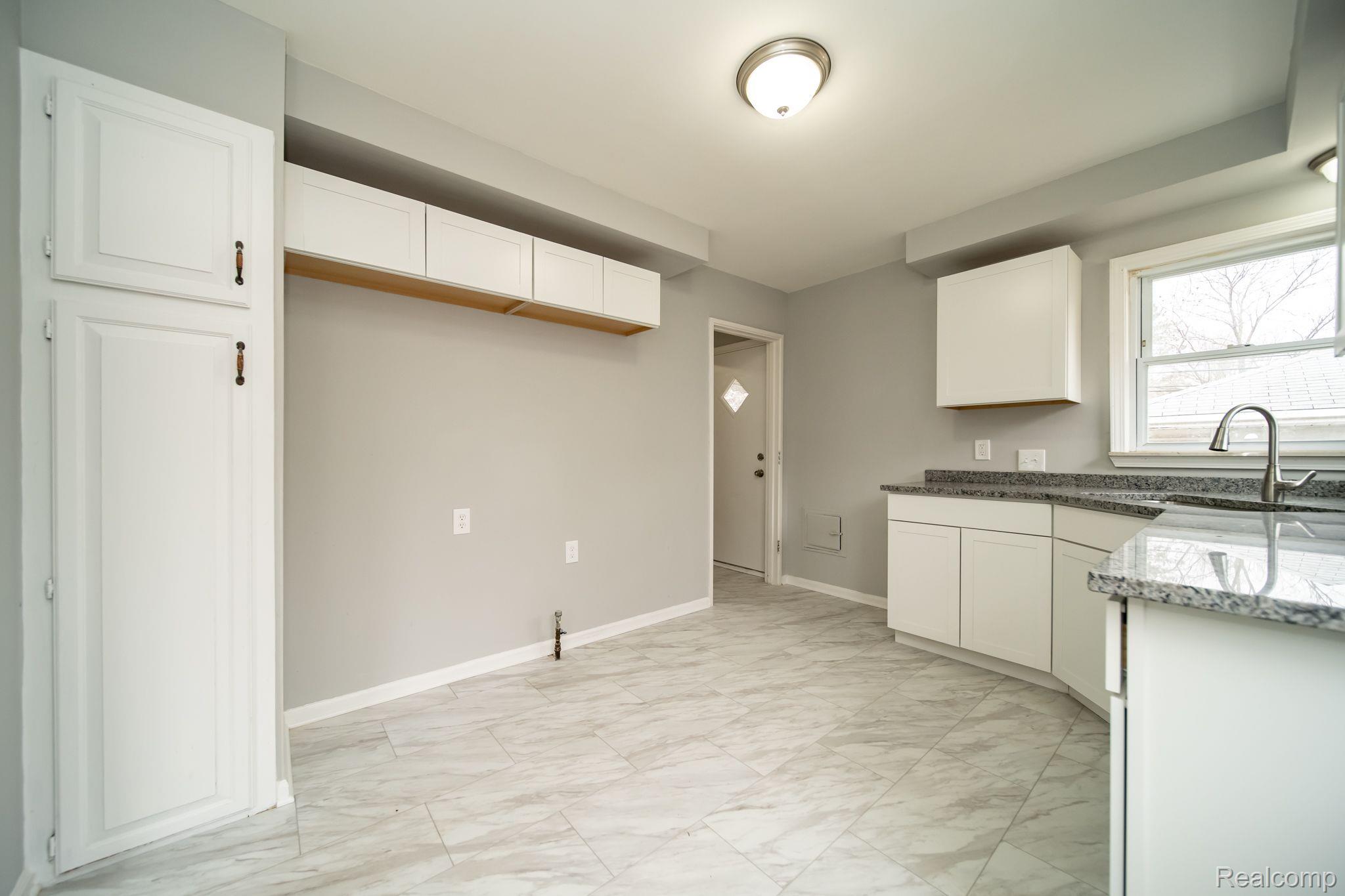 554 Longfellow Inkster, MI 48141 - Photo 11 of 45 Gallery Image 11