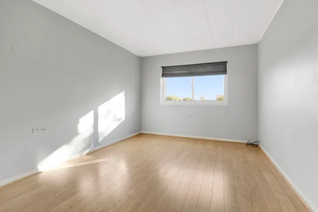 $205,000 | 5300 Walnut Avenue, Unit 18E, Downers Grove, IL 60515