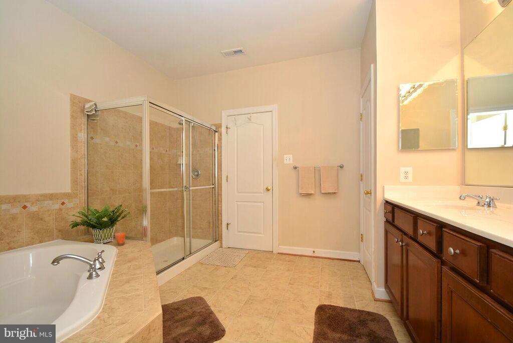 5243 East Joppa Road Perry Hall, MD 21128 - Photo 25 of 30 Bath (Master)
