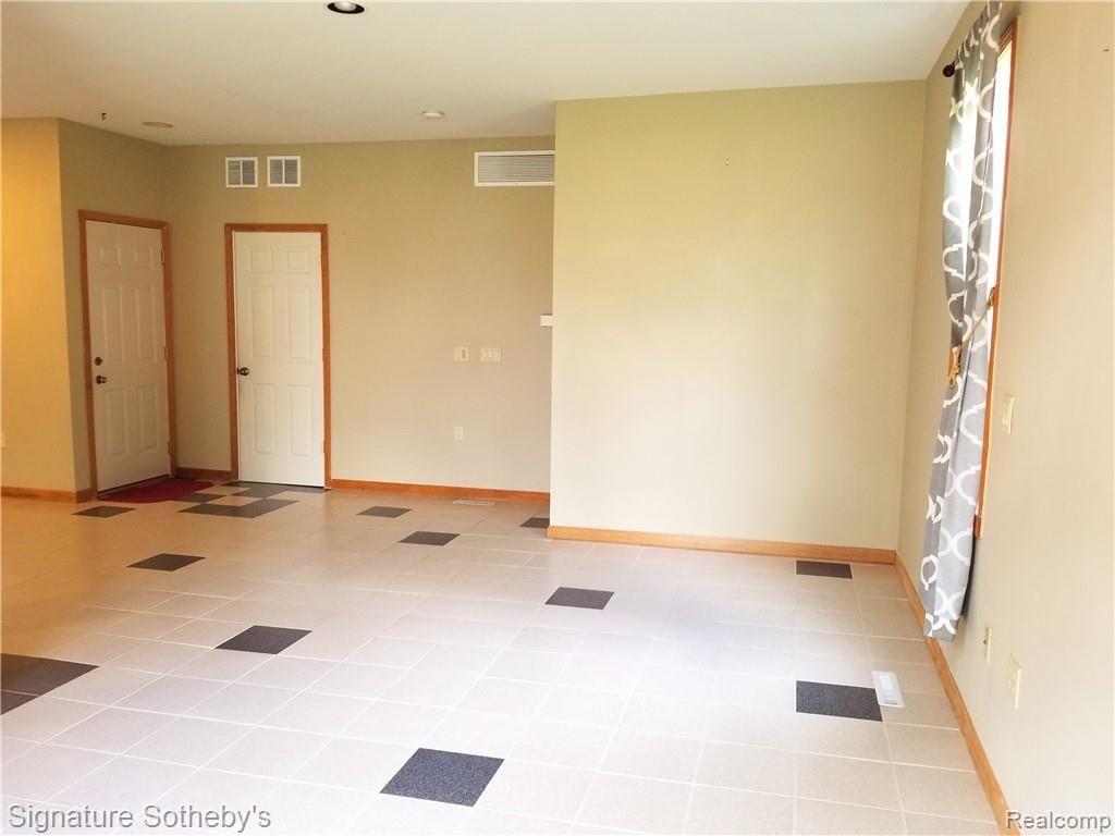 2075 Alfred Drive Troy, MI 48085 - Photo 15 of 25