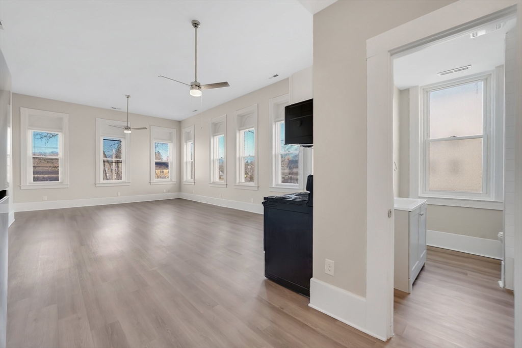 92.5 Maple Street, Unit 1 Northampton, MA 01062 - Photo 5 of 12