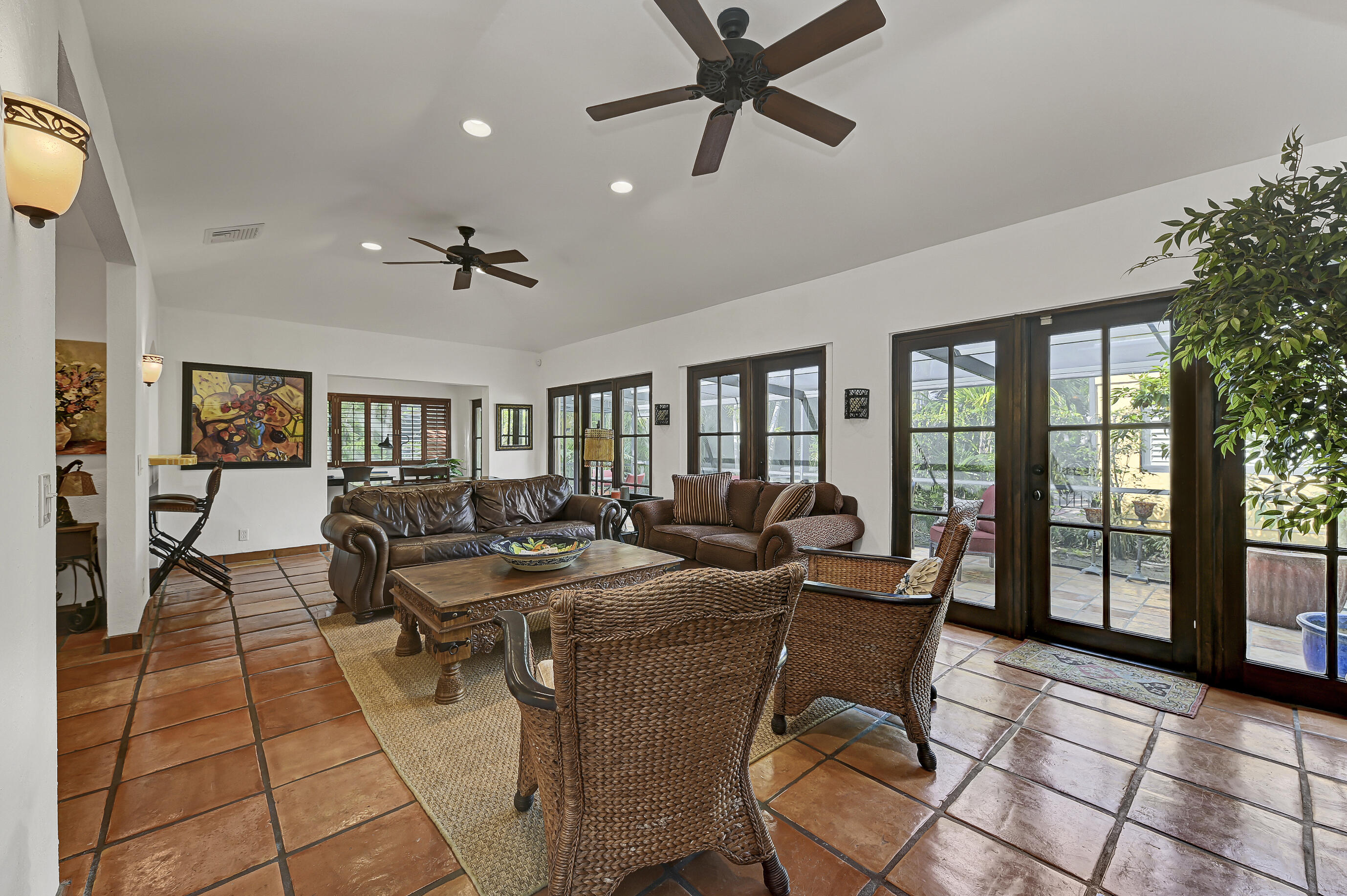14 Little Pond Road Manalapan, FL 33462 - Photo 8 of 33 08