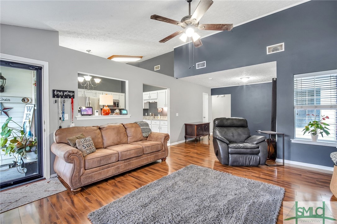 402 Mapmaker Lane Savannah, GA 31410 - Photo 6 of 27 Gallery Image 6