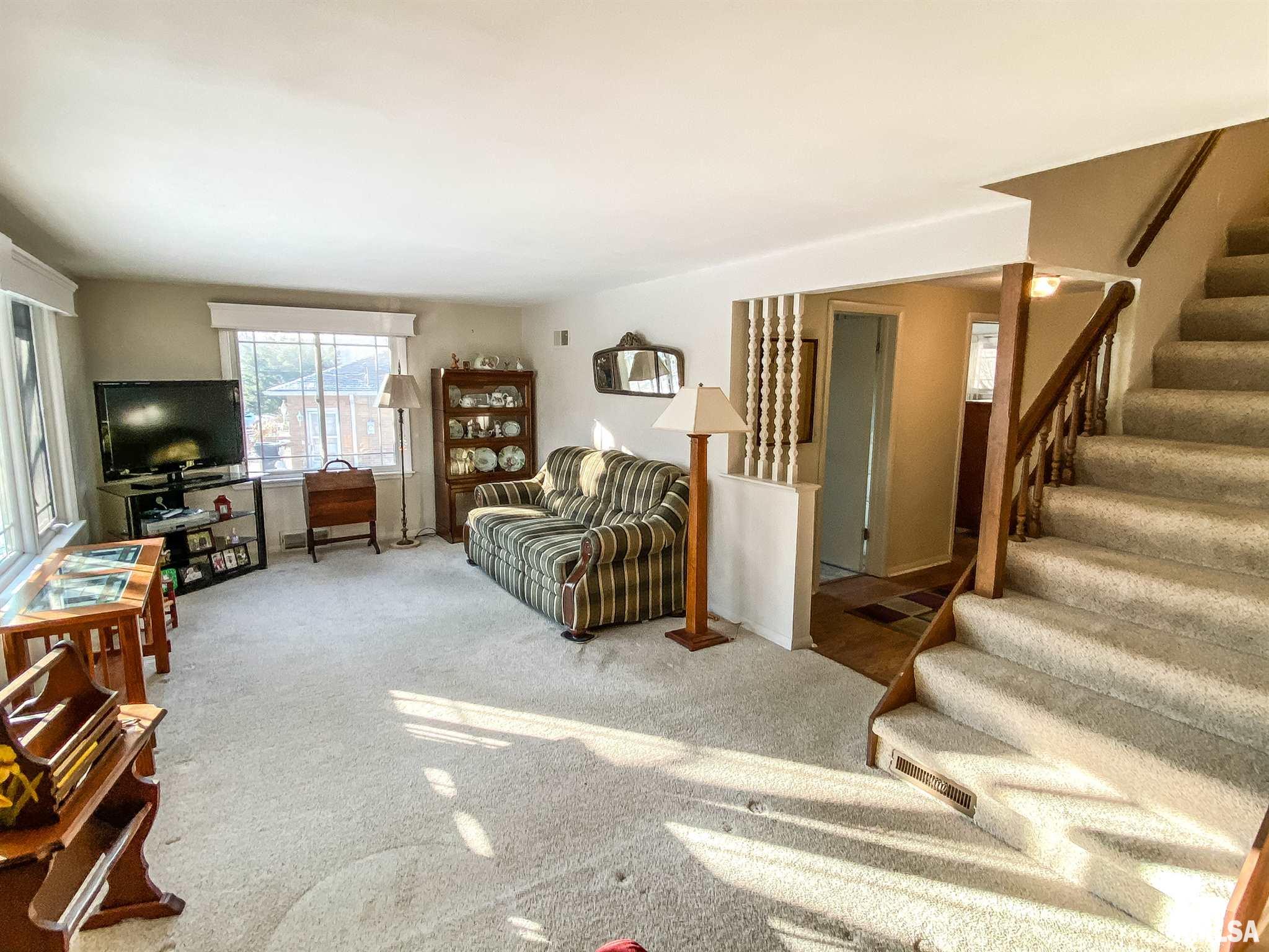 114 Reinders Road East Peoria, IL 61611 - Photo 3 of 30 Gallery Image 3
