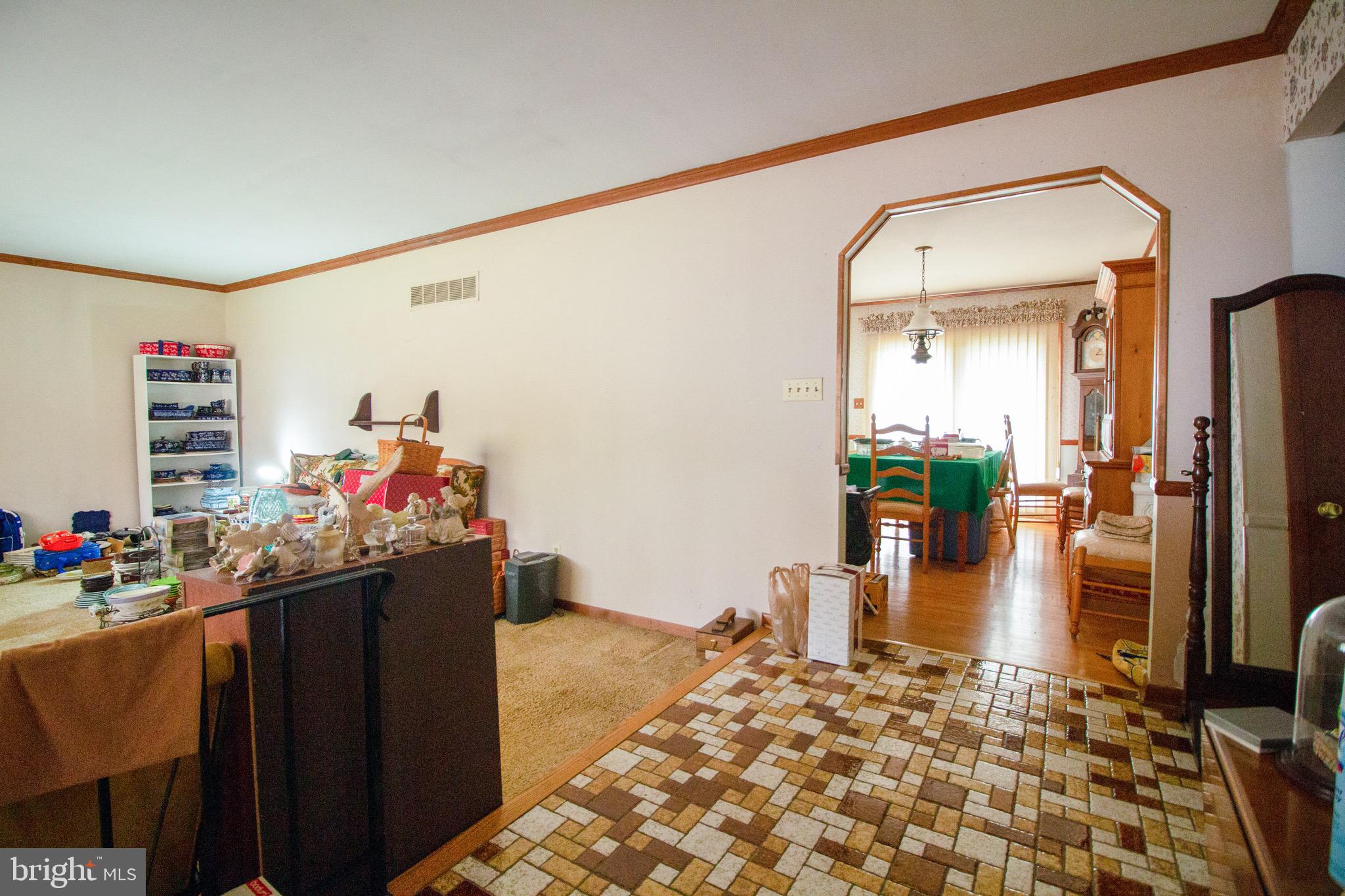 1527 Miller Road Westminster, MD 21158 - Photo 8 of 39 Gallery Image 8