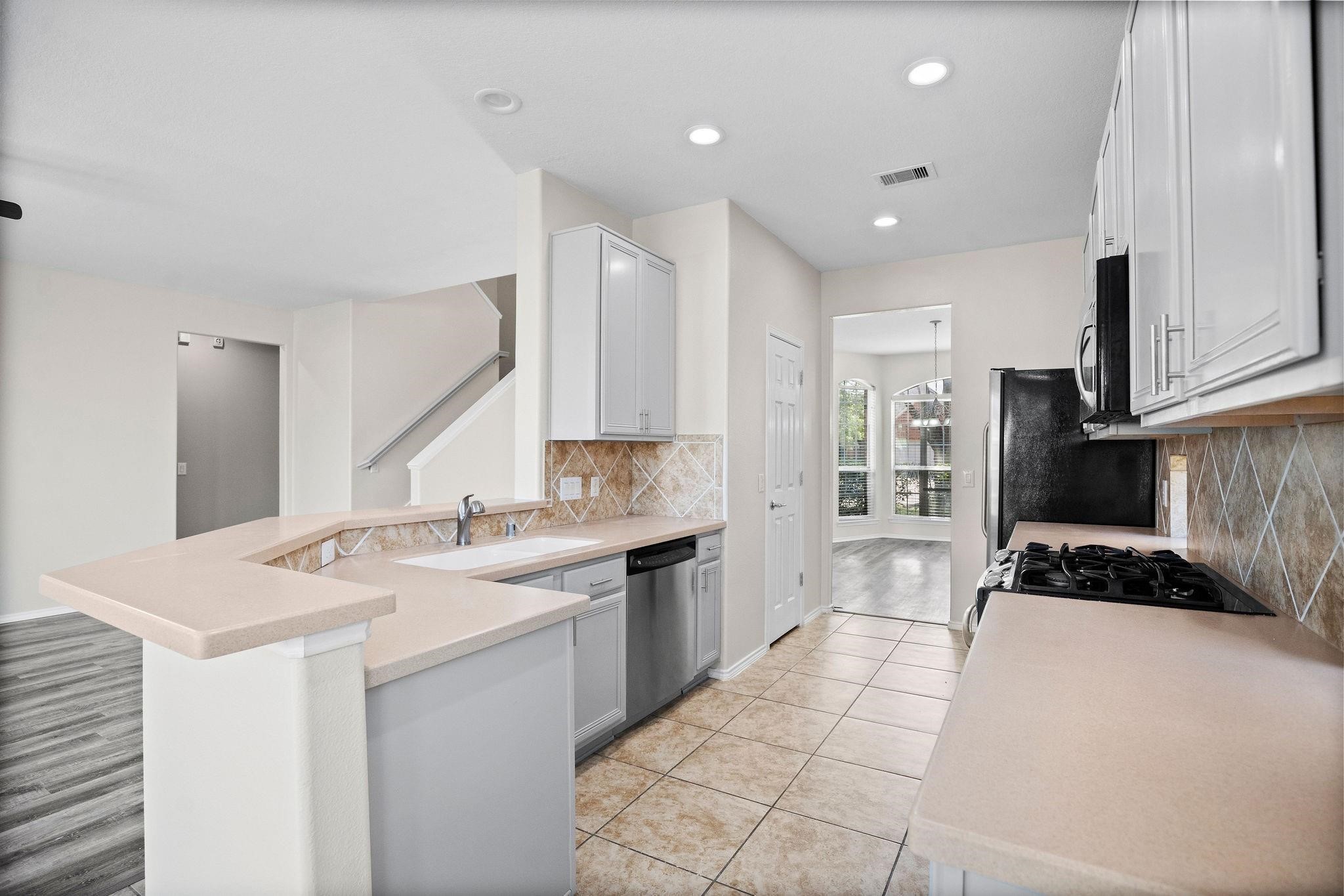 30218 Legacy Pines Drive Spring, TX 77386 - Photo 3 of 27 Kitchen