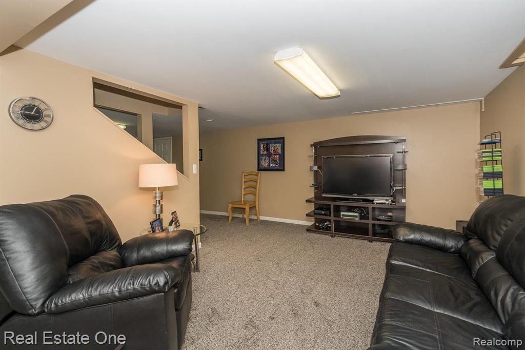 3028 Baypoint Drive Rochester Hills, MI 48309 - Photo 31 of 40