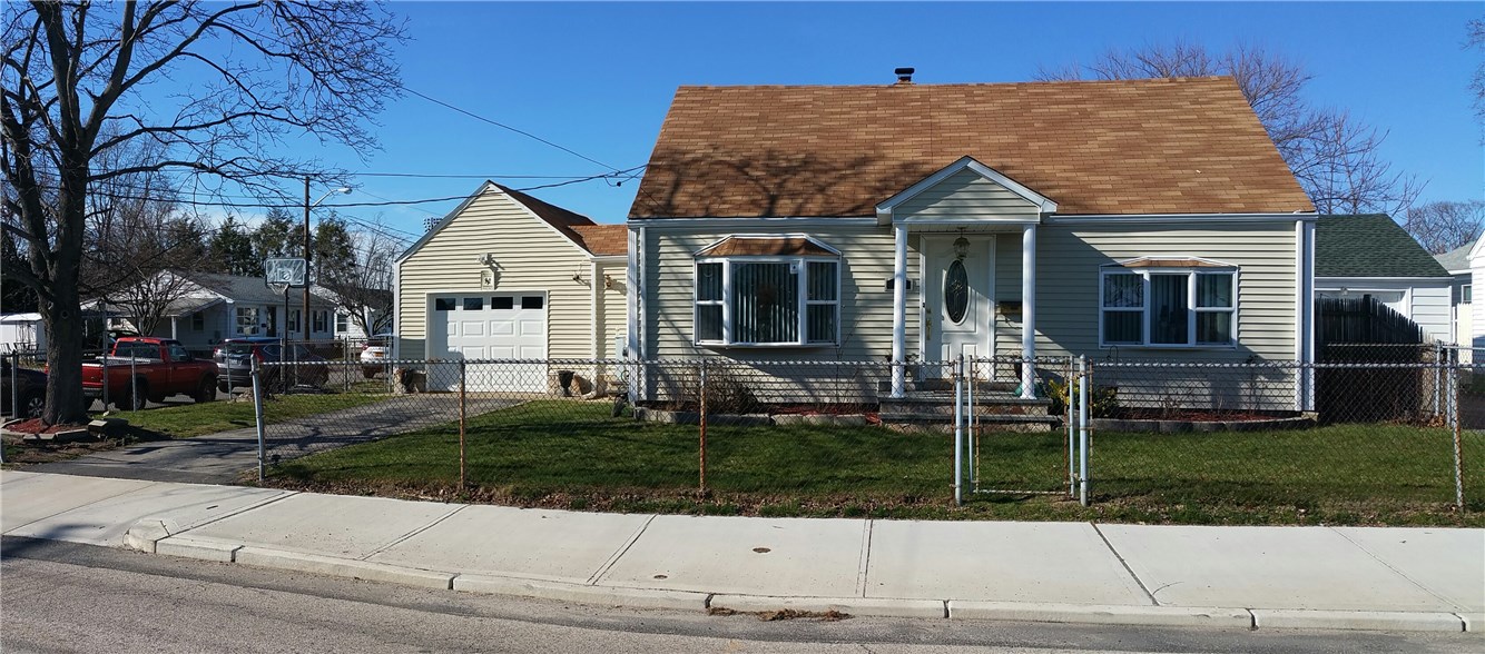 74 Monticello Road Pawtucket, RI 02861 - Photo 1 of 17 Gallery Image 1